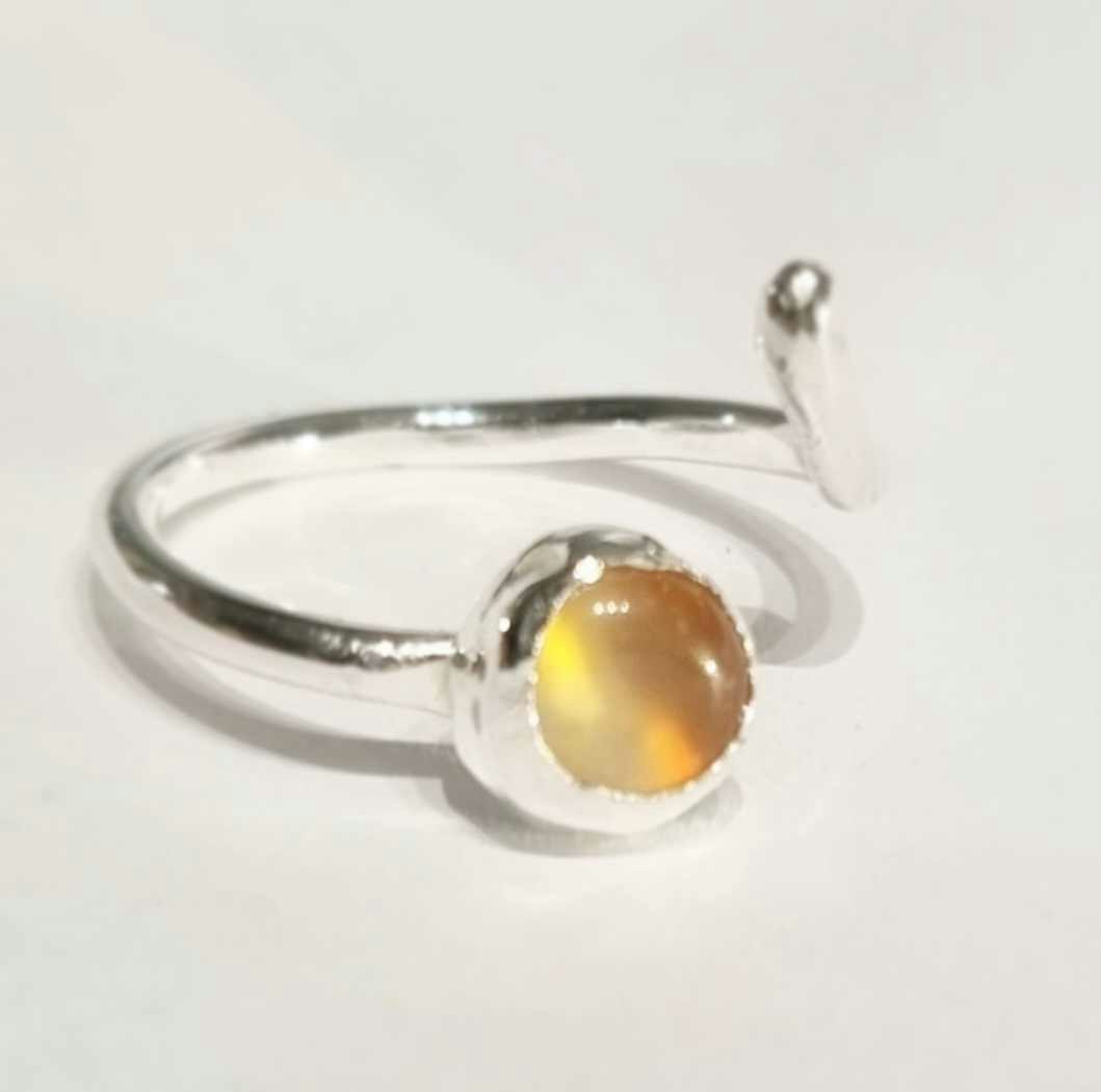 Candy handgjord silverring med infattad sten - aprikos