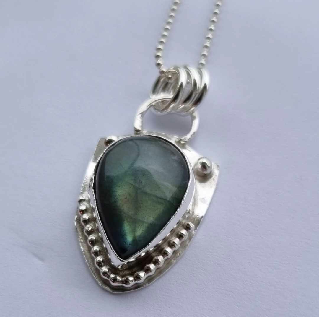 Silver shield with labradorite set in sterling silver