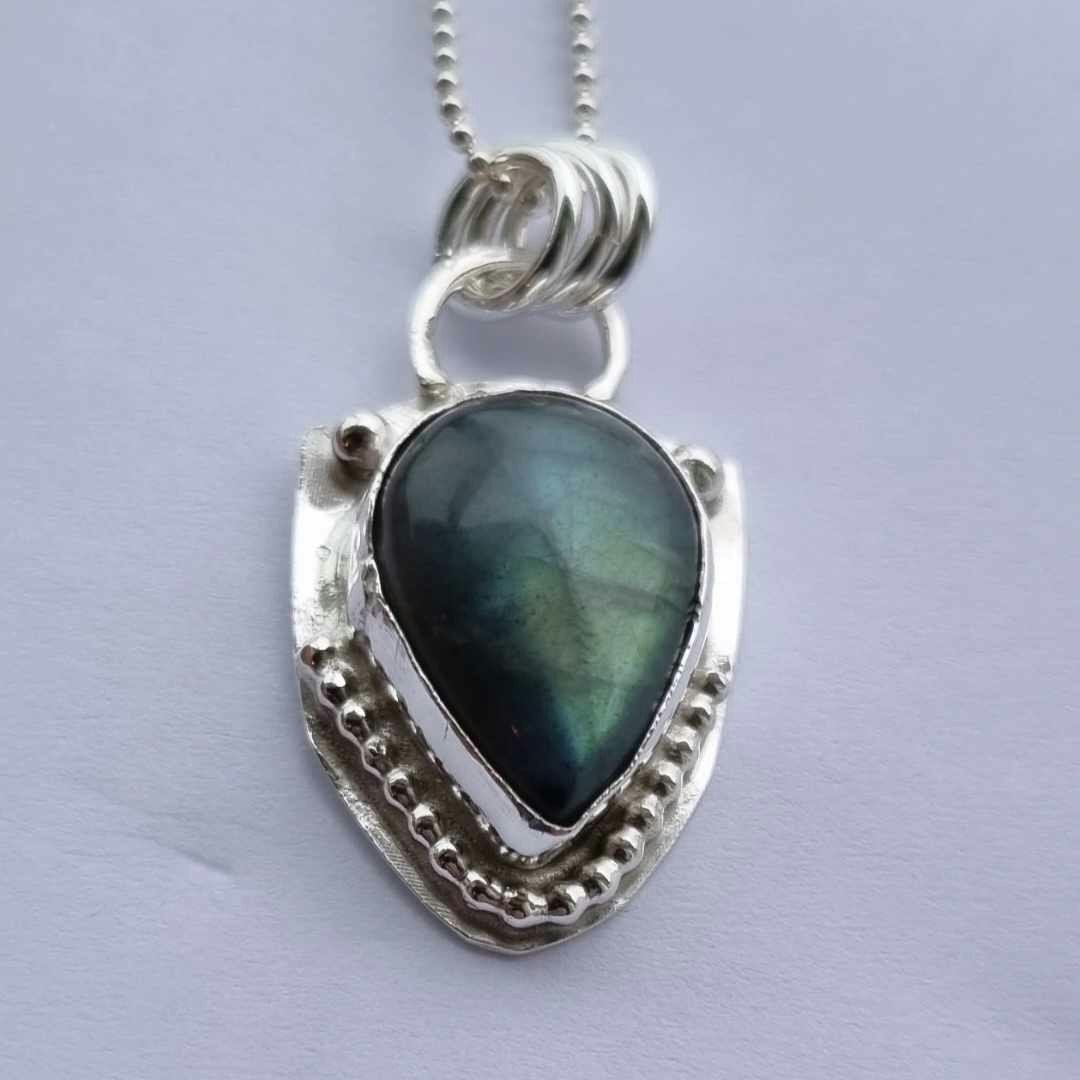 Silver shield with labradorite set in sterling silver
