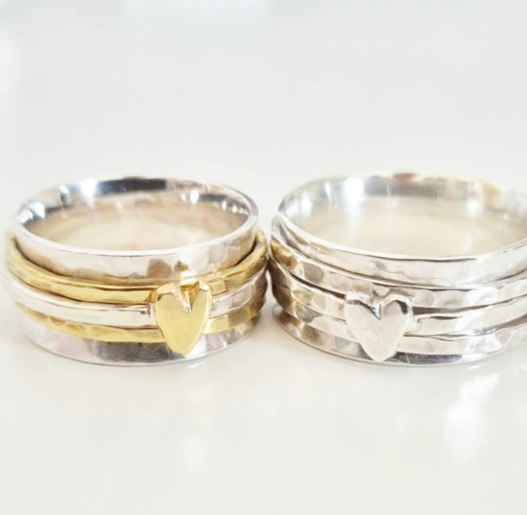 Snurring - spinningring i äkta silver med handsågat mässinghjärta
