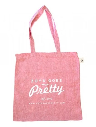 Tygkasse Zoya goes pretty