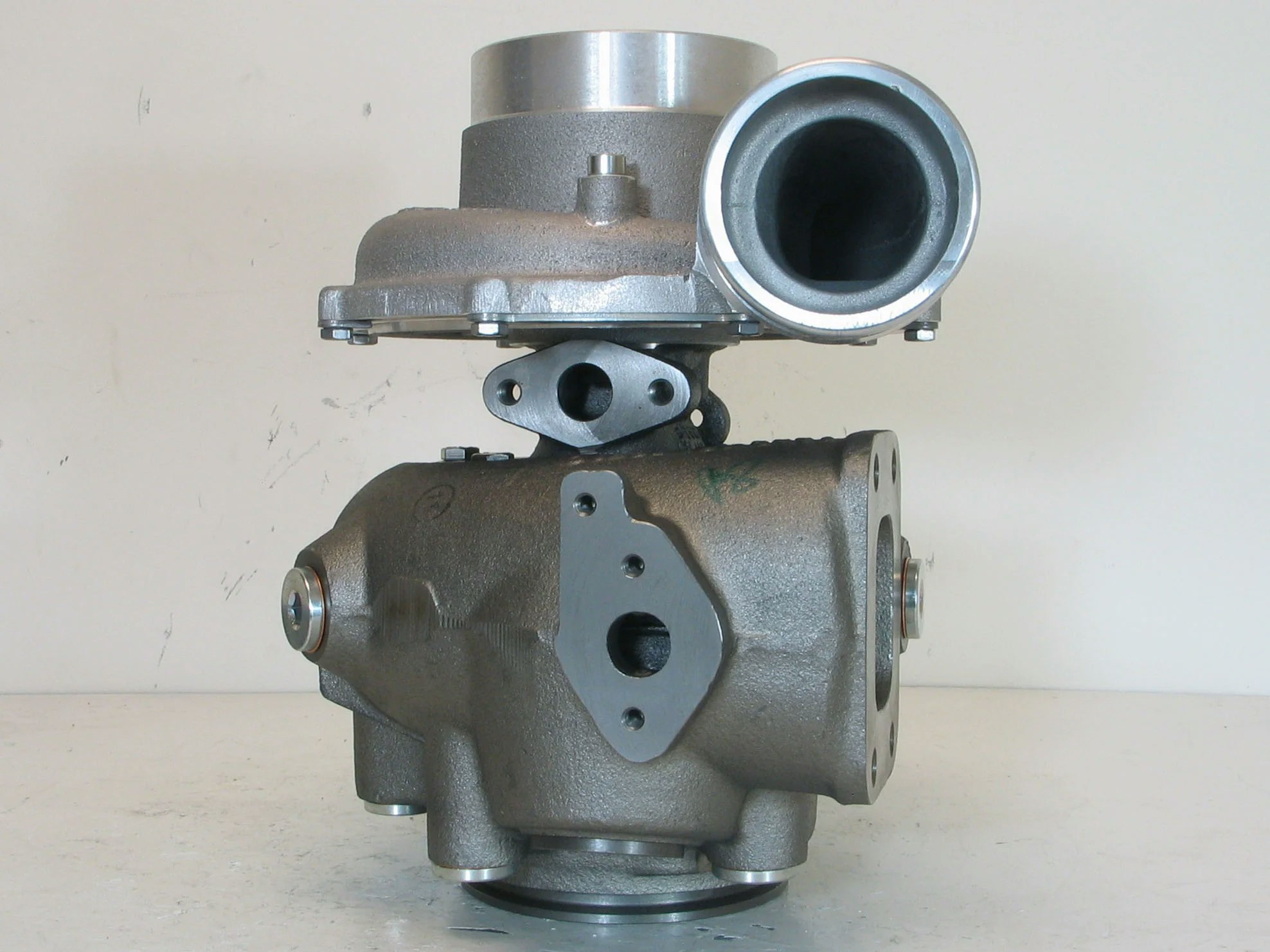 53279986723 BorgWarner  - Renovering utav originalturbo OEM : 3825200, 3802097, 3802127 TAMD63L