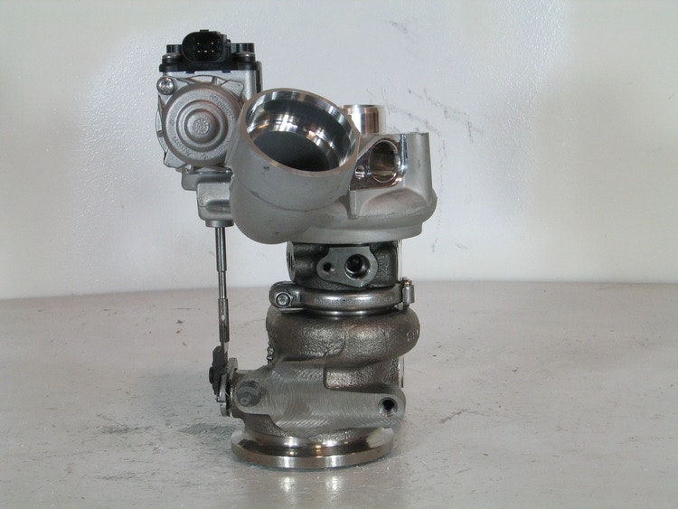 49180-01275 Renoverad originalturbo OEM Mitsubishi TD025M2sbR Turbo VW Golf Audi A3 1.4L bensin 04E145721R ( Bytesturbo )