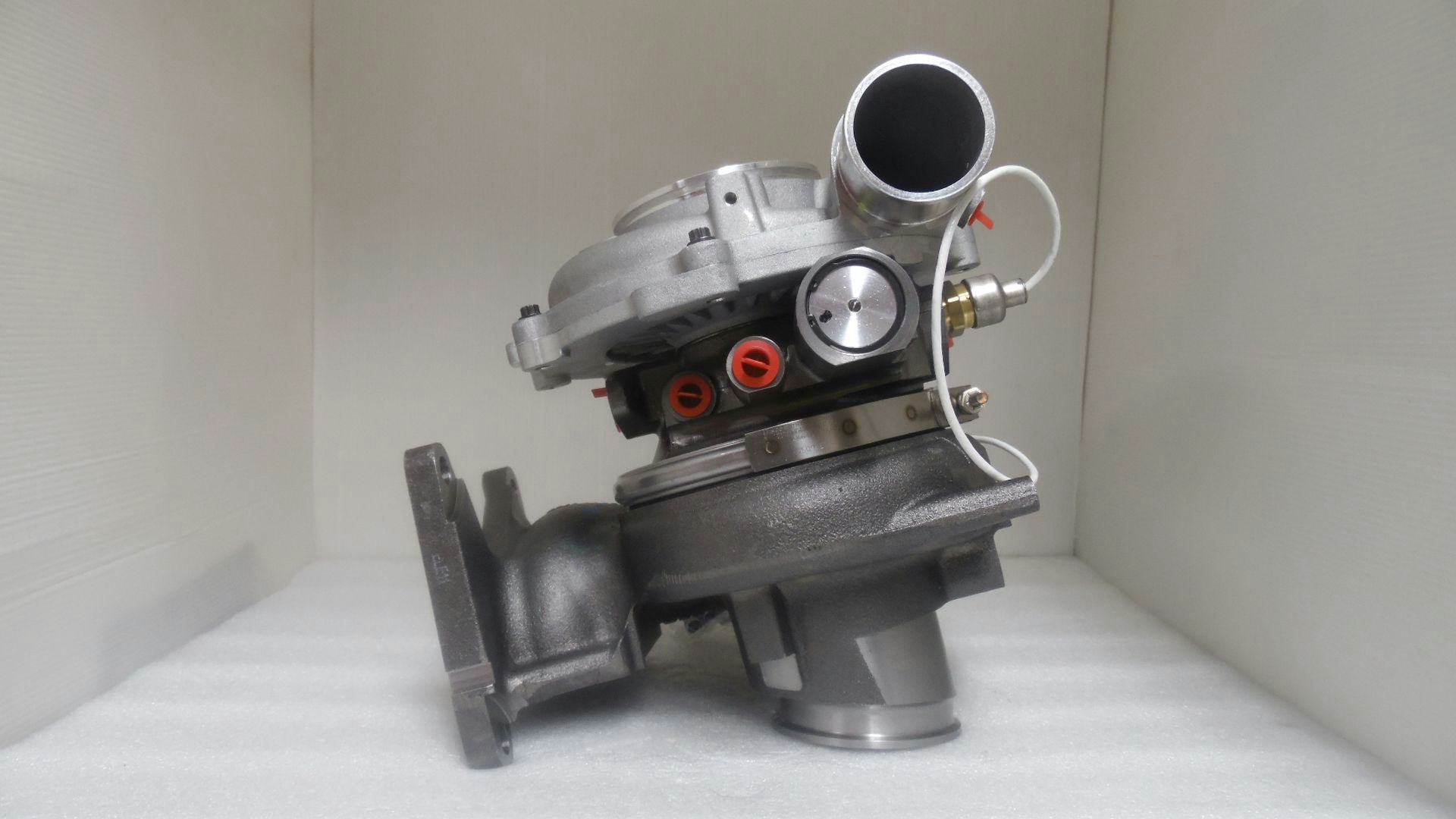 848212-5002S - Garrett AVNT3788VA - Fabriksny originalturbo.