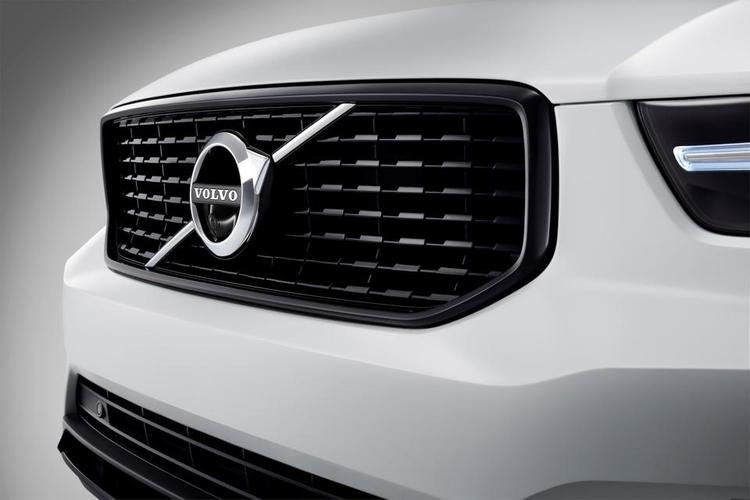 Chrome Delete Grill Volvo