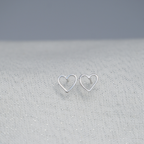 LOVE HEART ÖRHÄNGEN I 925 STERLING SILVER FÖR BRÖSTCANCERFORSKNINGEN