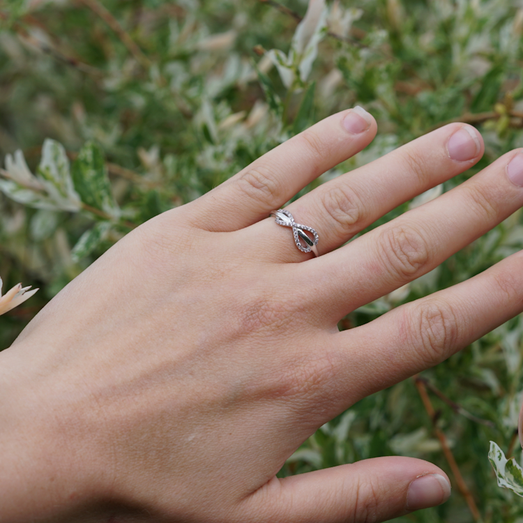 RING TINDRA 925 STERLING SILVER FÖR BRÖSTCANCER FORSKNINGEN