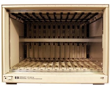 Hewlett Packard E1401A VXI Mainframe