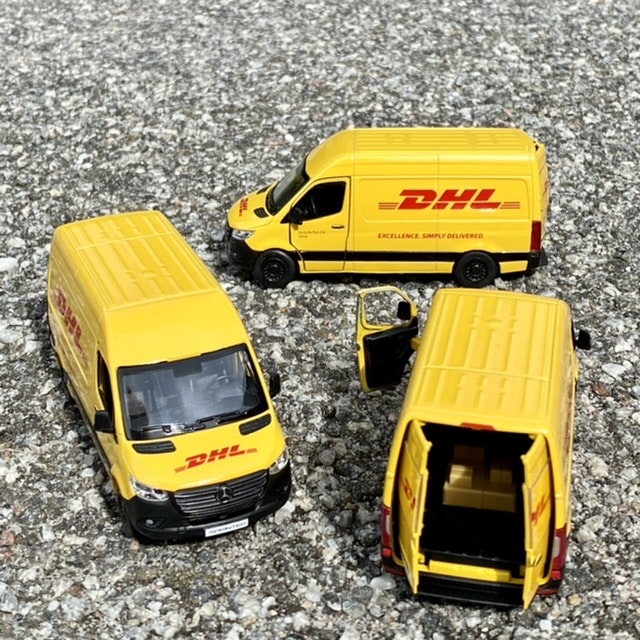 Mercedes-Benz Sprinter DHL 12 cm, 1:48