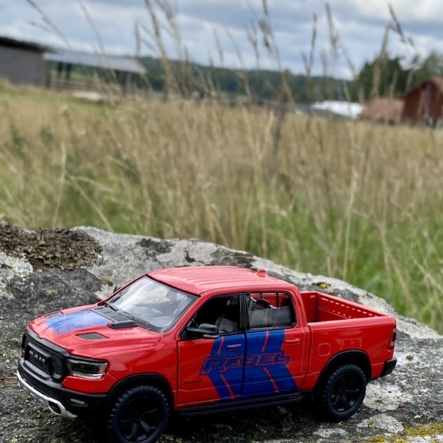 Dodge Ram 1500, 12 cm, 1:46