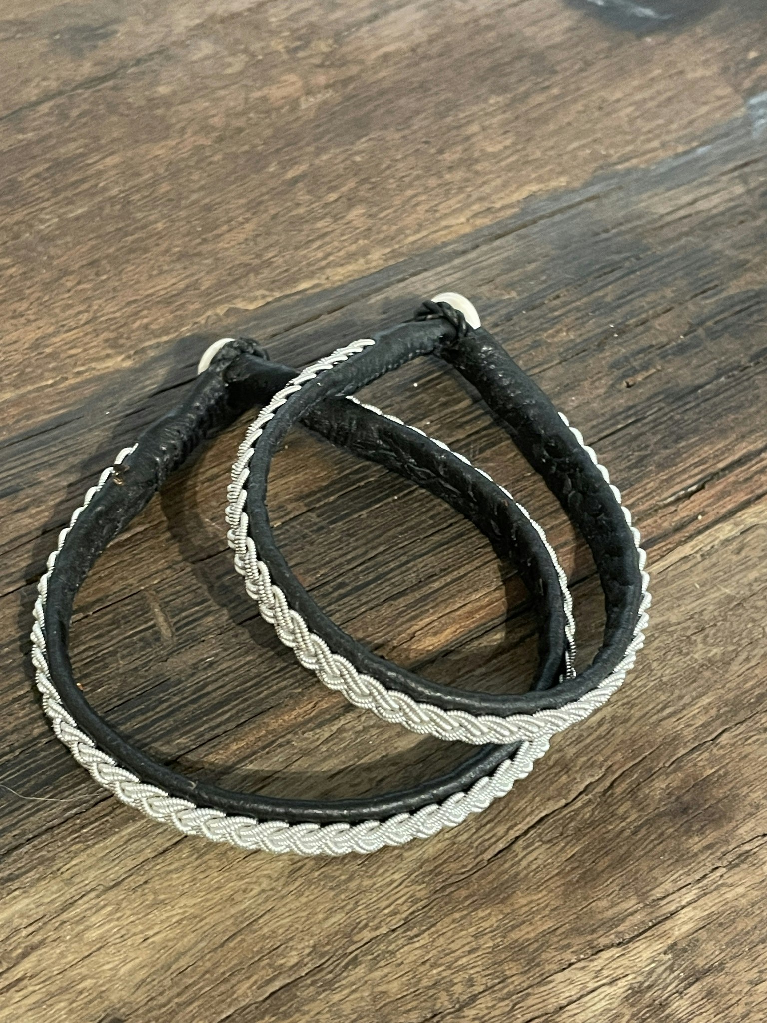 Kopia HANDSYDDA SAMISKA ARMBAND