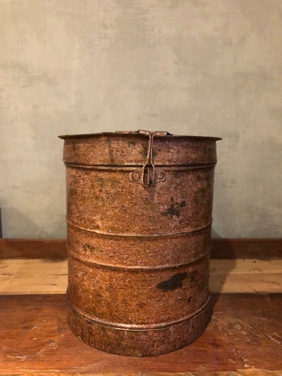 IRON BOX 25 CM