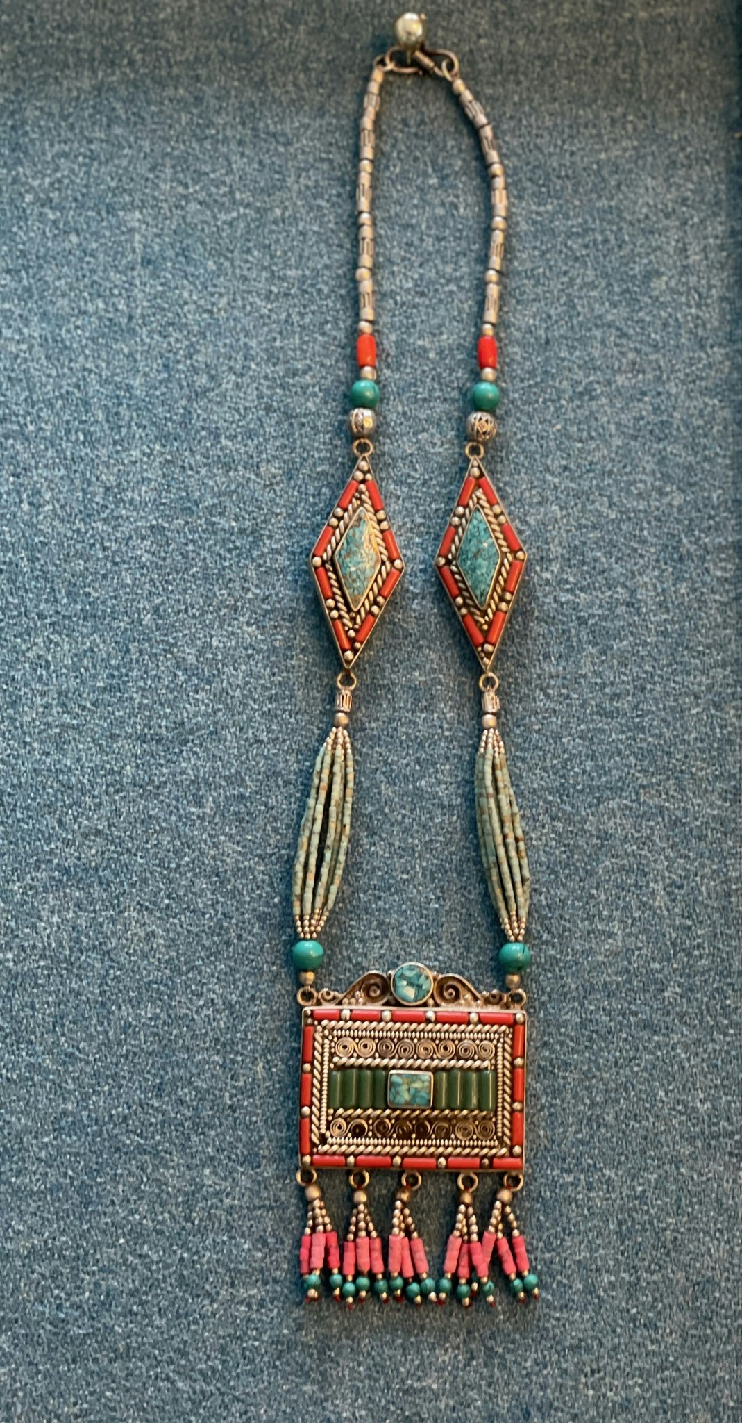 Tibetansk Boho halsband med stenar