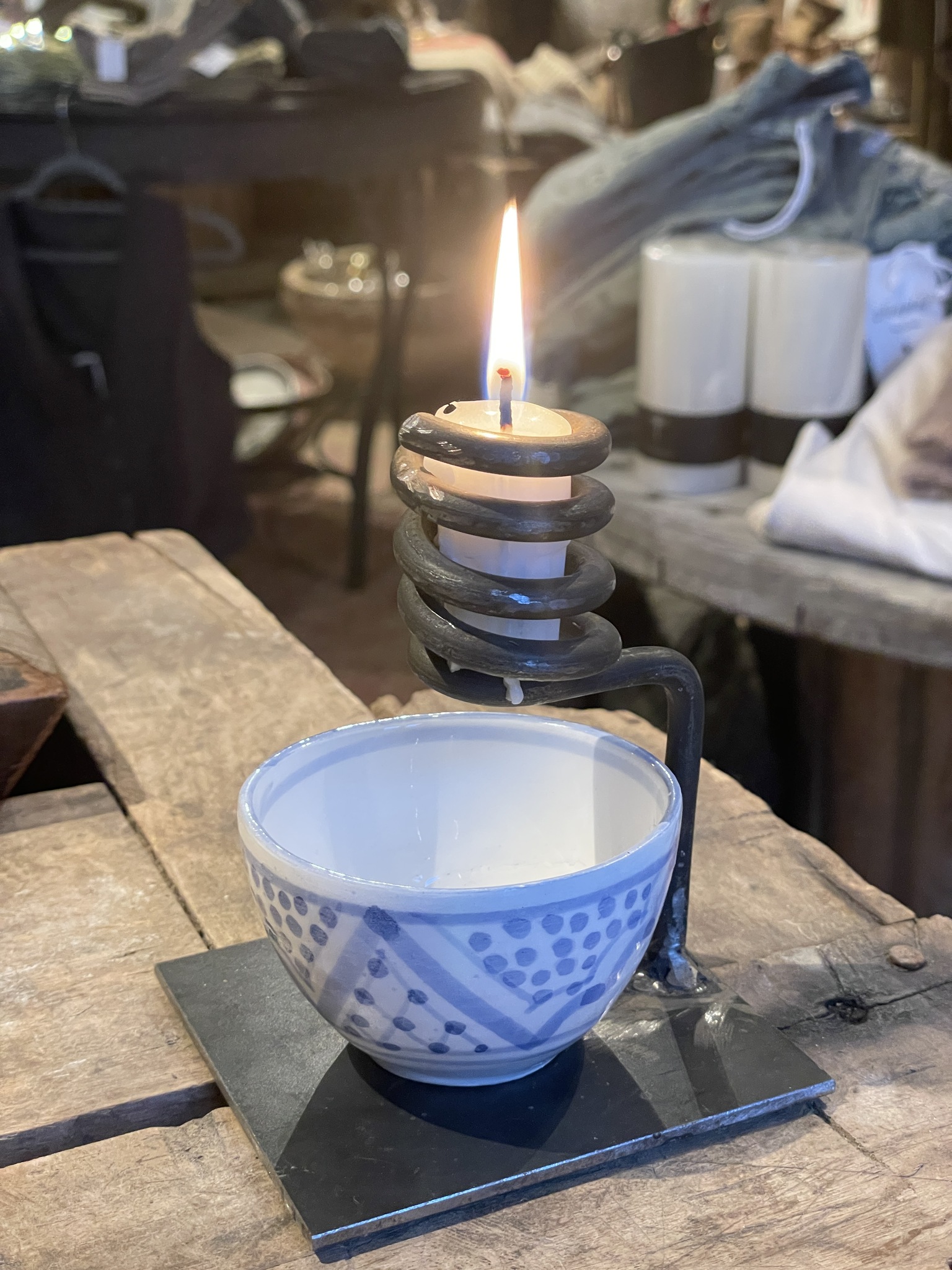 Ljustake/ stumpbrännare i gjutjärn och keramik