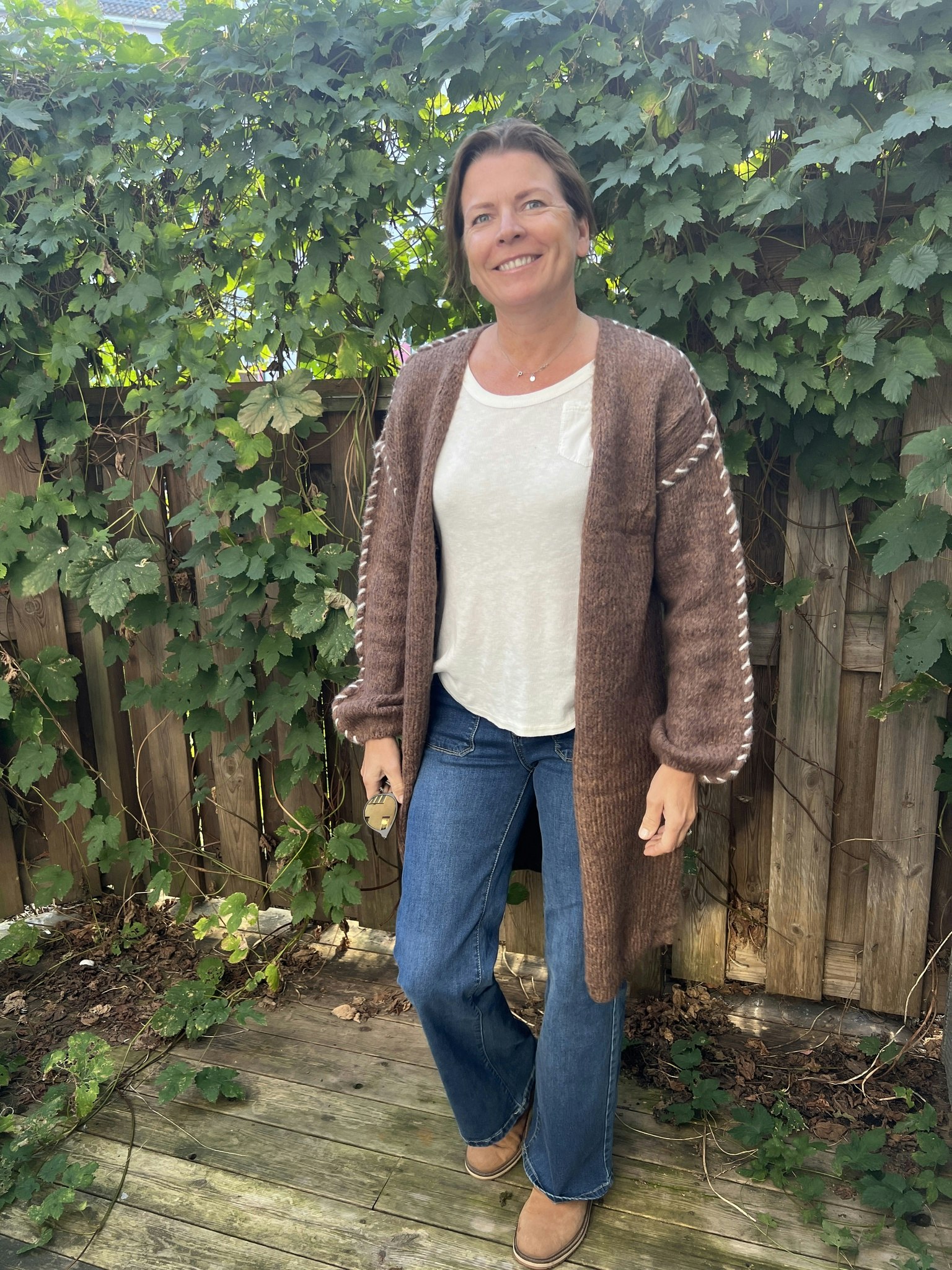 V-neck sweater with details