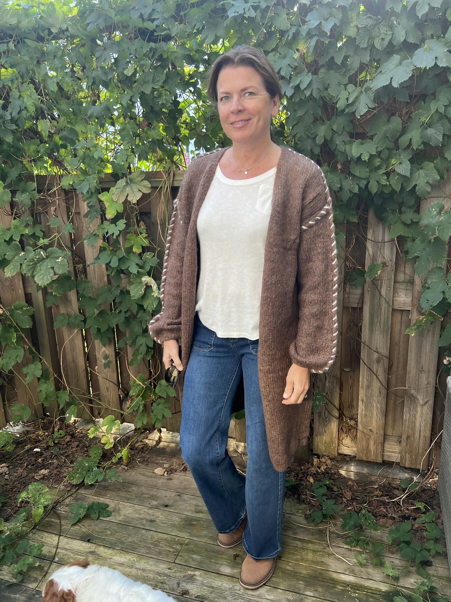 V-neck sweater with details