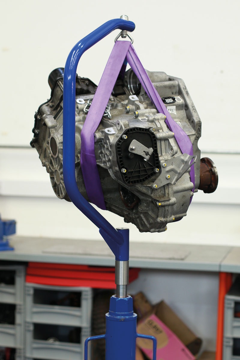 Stödarm för transmission