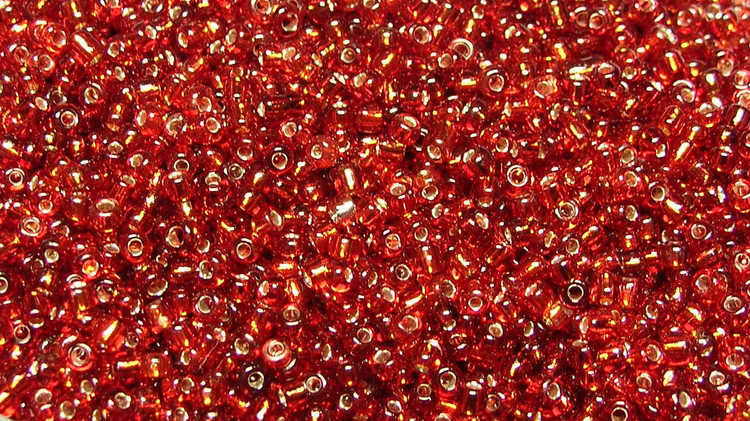 Glaspärlor - Seedbeads - silverlined Röd