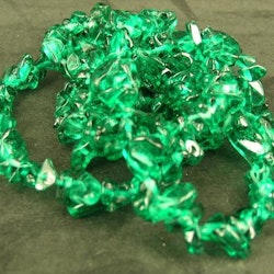 Glaspärlor - Glaschips - Emerald Smaragd Grön - 1sträng