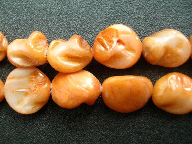 Snäckskalspärlor - Romb - Orange - 8*12mm - 20*15mm - 4st
