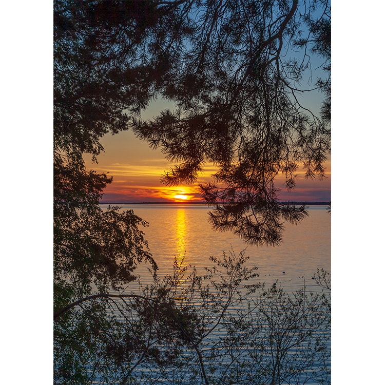 Vykort. solnedgång insjö. Foto: Per Johansson - Joanzon. Kortbutiken säljer detta vykort.