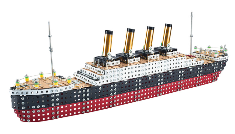 Titanic Metallbyggsats längd 68 cm