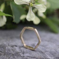 "Honey" ring i rött guld