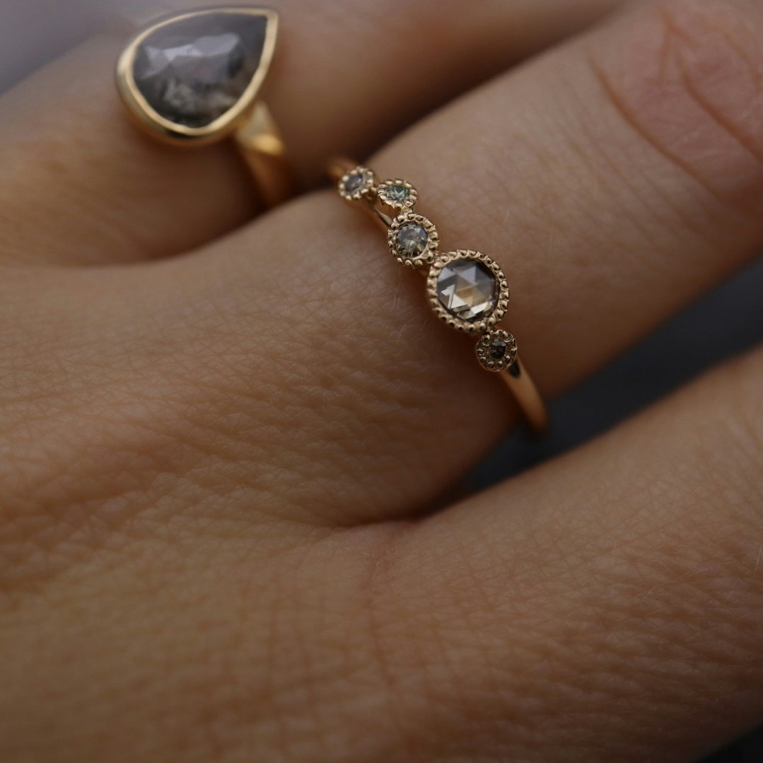 "Liljekonvalj" ring med rosenslipad diamant