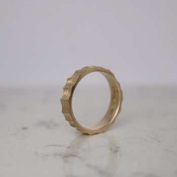 "Sjöbris" ring rött guld