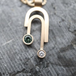 "Art Deco" Hänge med diamant och safir