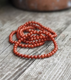 Röd Jaspis, armband 4mm runda pärlor