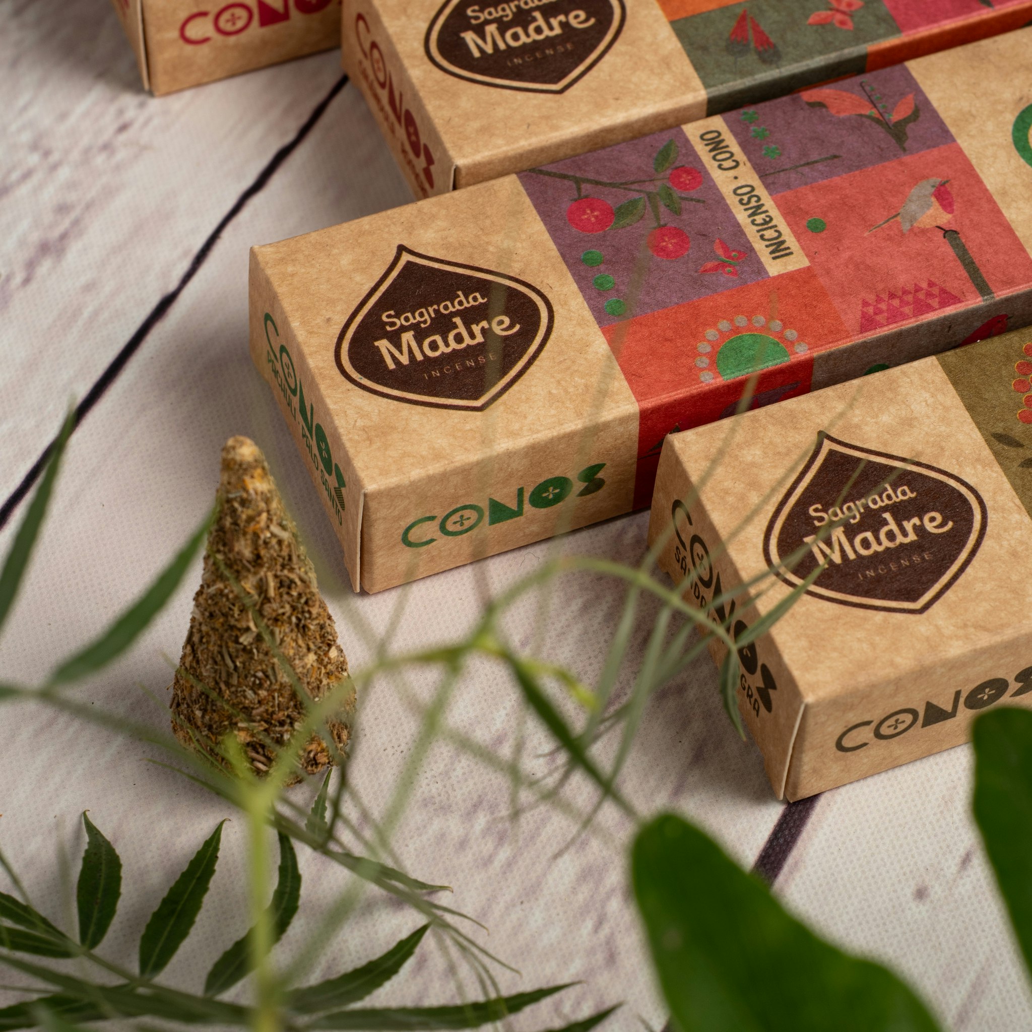 Sagrada Madre Conos - Sandalwood & Yagra, rökelsekoner