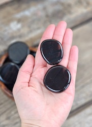 Obsidian platta, touchstone -30% fyndexemplar med guldiga inslag/inget skimmer