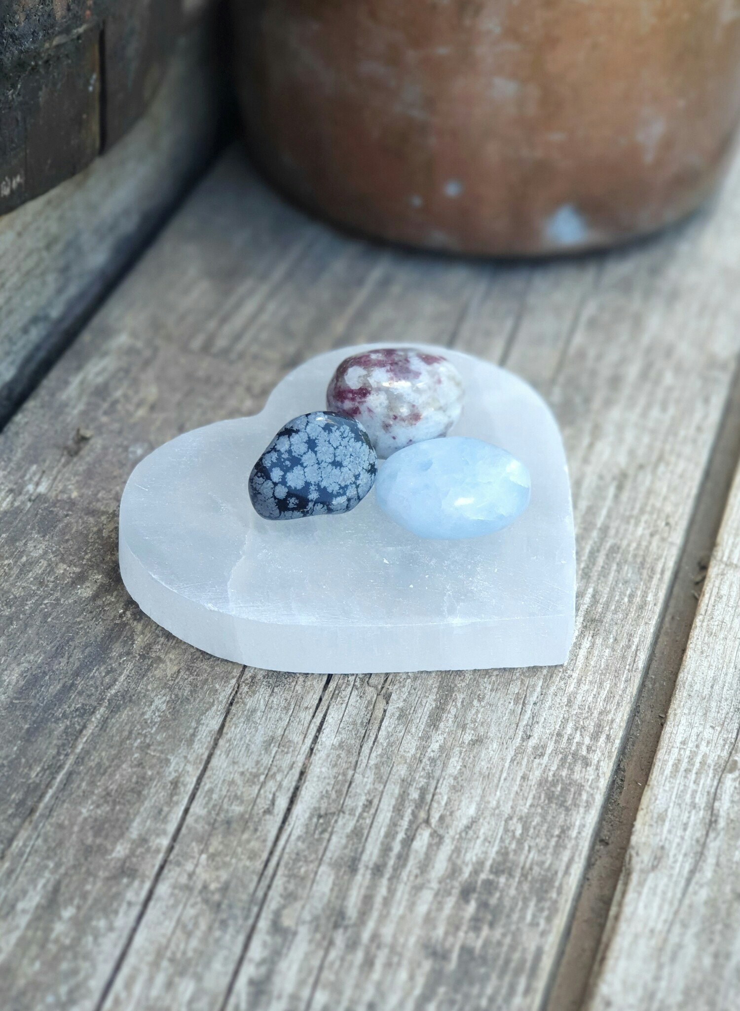 Vit Selenit, hjärta (laddningsplatta) 10 cm -20% fynd annan form!