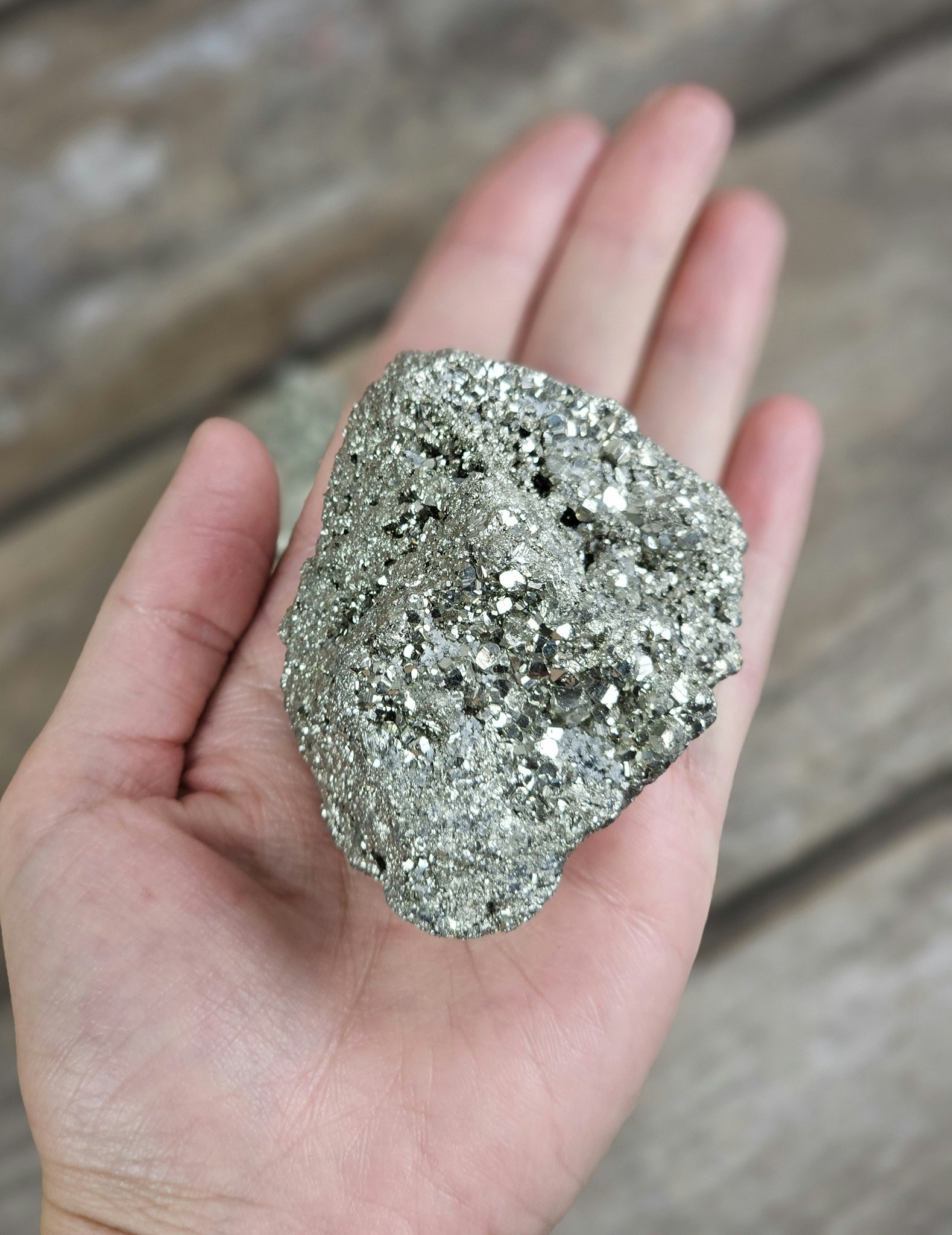 Pyritkluster, extra stor -20% fynd lite mindre glitter