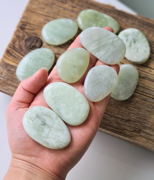 New Jade platta, touchstone