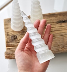 Vit Selenit, stor spiral/enhörningshorn