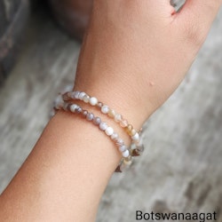 Botswanaagat, armband 4mm runda pärlor