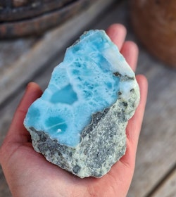 Larimar, stor halvpolerad