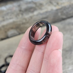 Klotställ, Obsidian ring