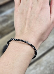 Onyx, armband 4mm facetterade pärlor