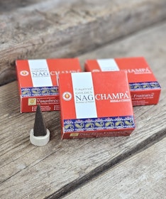 Vijayshree - Golden Nag Champa, rökelsekoner