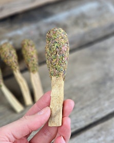 Palo Santo (Heligt trä), smudge med 7 Chakra
