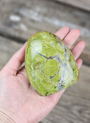 Grön Opal, polerad kristall stående friform #3