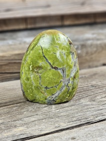 Grön Opal, polerad kristall stående friform #3