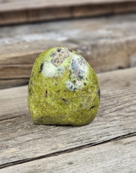Grön Opal, polerad kristall stående friform #11