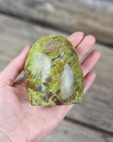 Grön Opal, polerad kristall stående friform #17