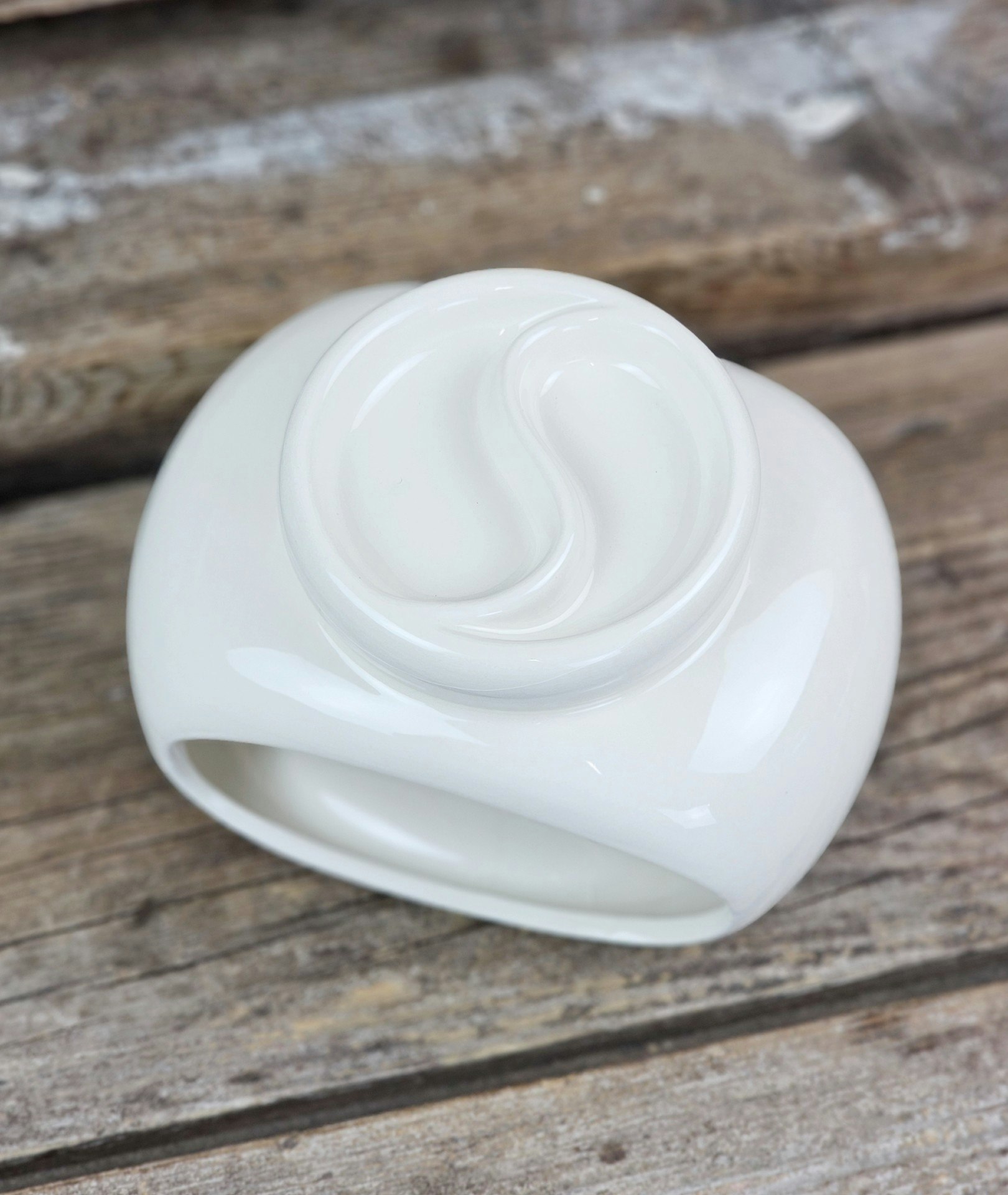 Aromalampa, dubbel diffuser creme vit