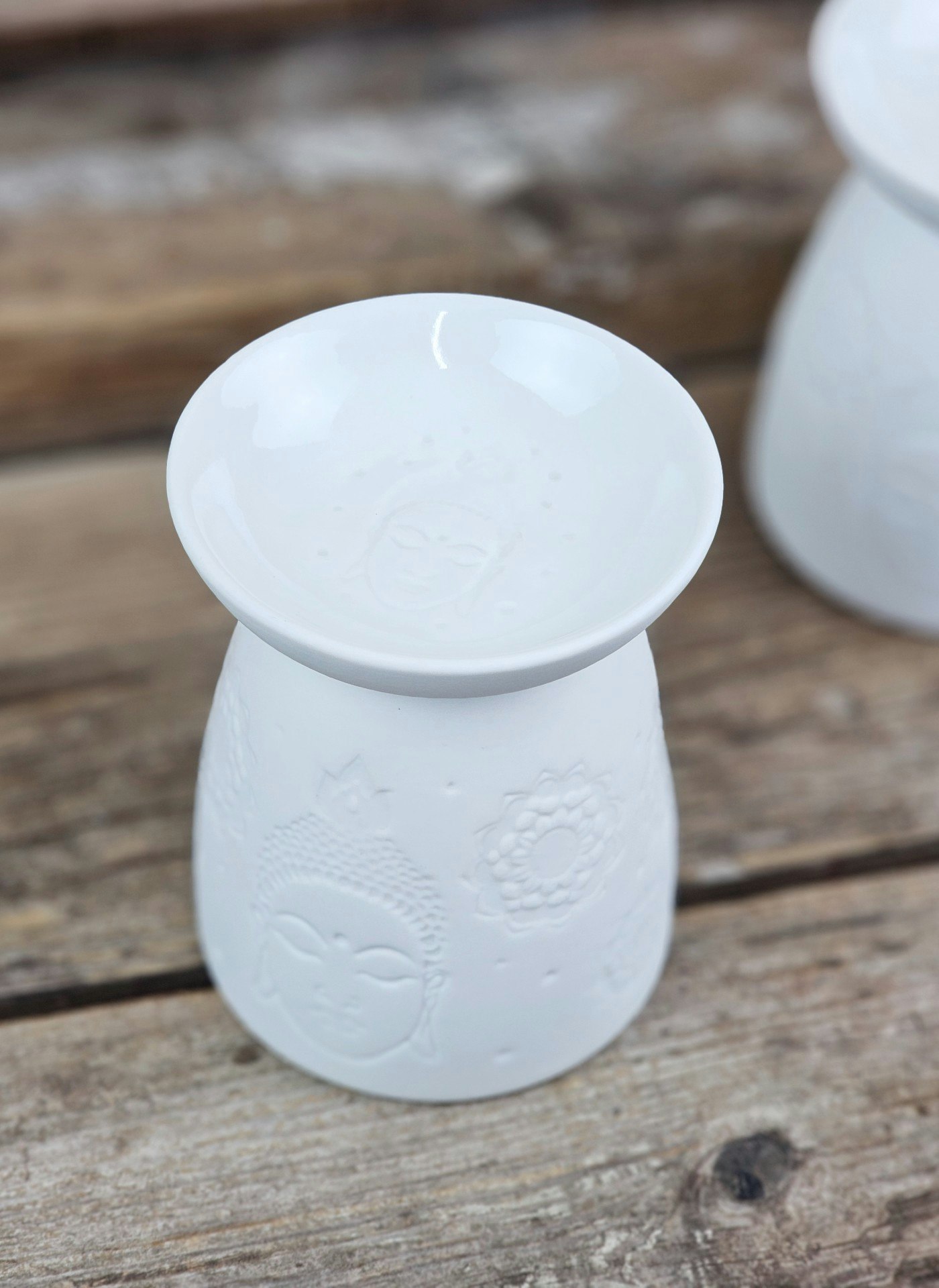Aromalampa, diffuser vit keramik Buddha stor