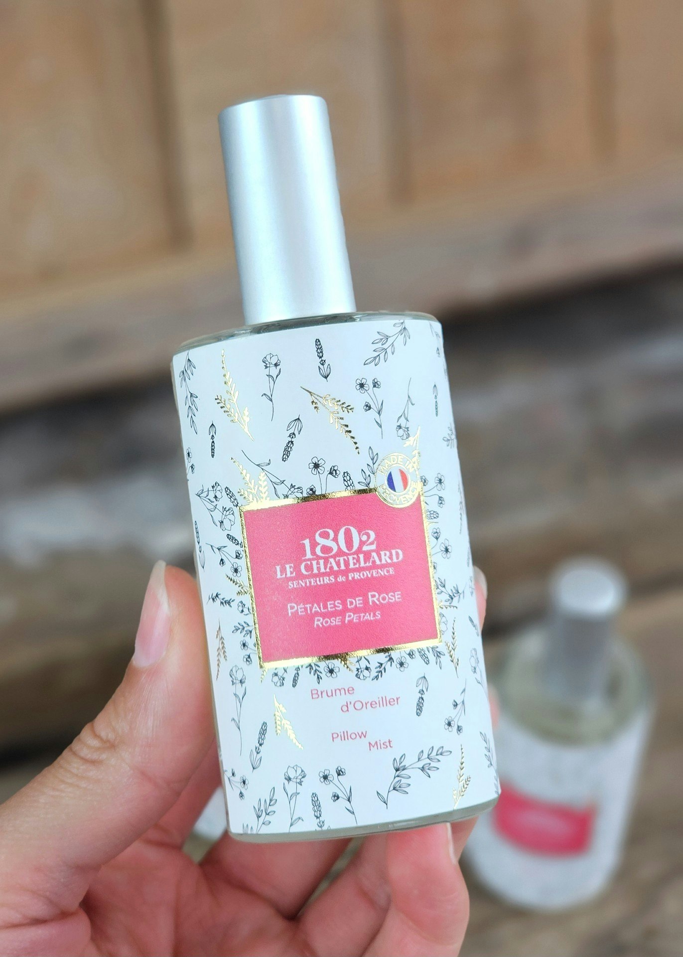 Le Chatelard 1802 - Rose Petals, pillow mist